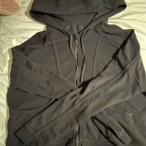 Lululemon black cropped zip up hoodie size 6